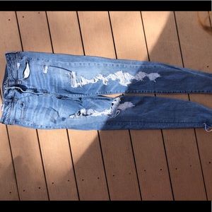 American eagle ripped high waisted jeans